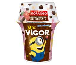 Iogurte Morango com Cereais de Chocolate Vigor...